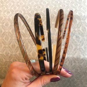 Set of 5 plastic headbands